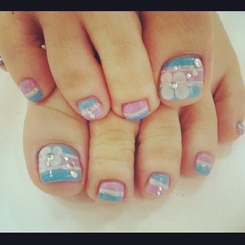 Pink and Blue Toe Nail Designs