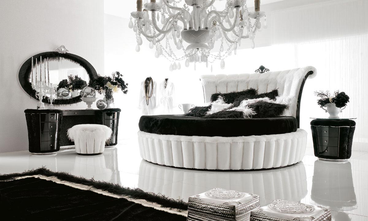 Black and White Bedroom Design