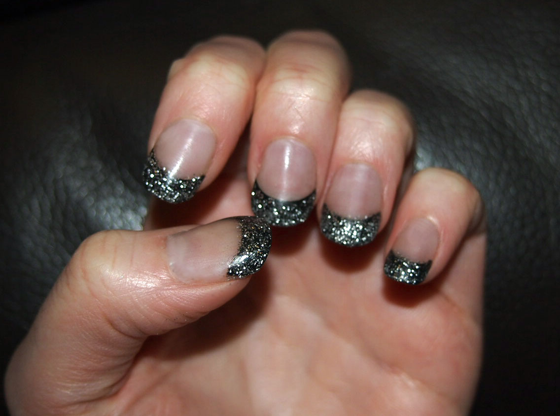 Black Glitter Acrylic Nails