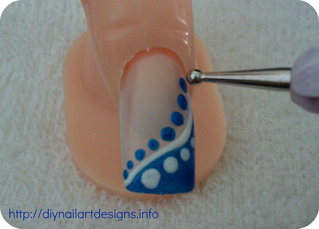 Blue and White Nail Art Design Blue and White Nail Art Design
