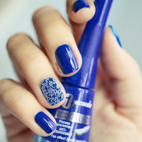 Blue Christmas Nail Art