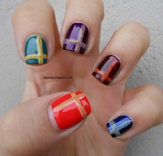 Christmas Present Nail Art Designs