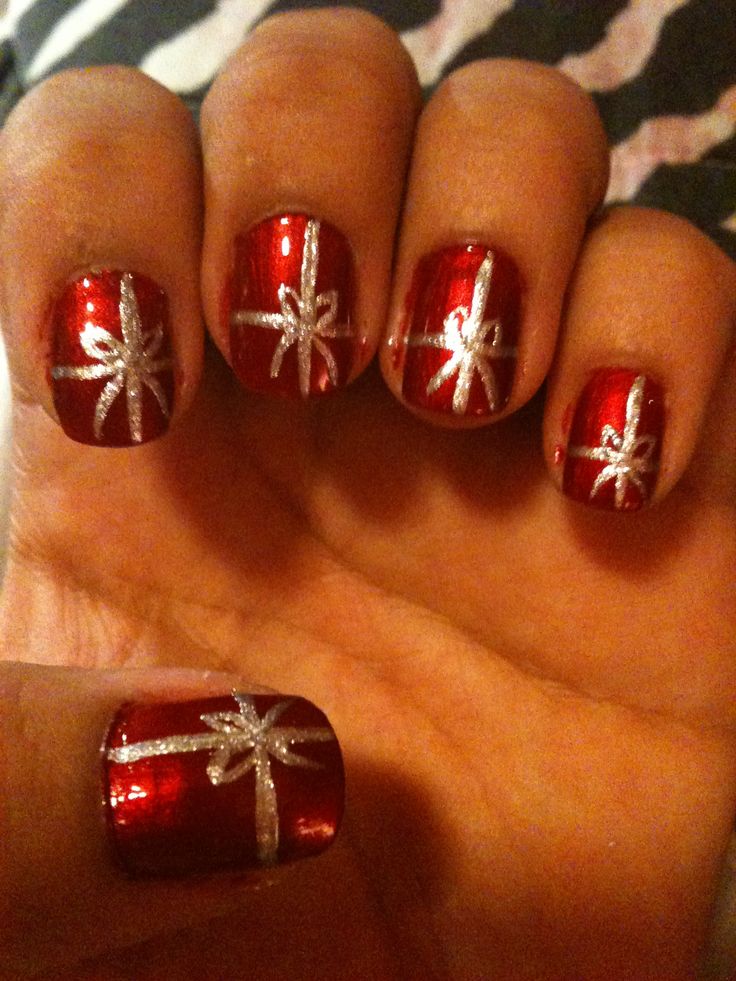 Christmas Present Nails