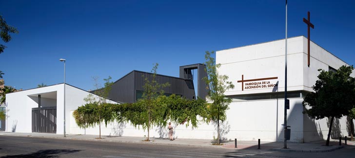 La Ascension Del Senor by AGI Architects Church