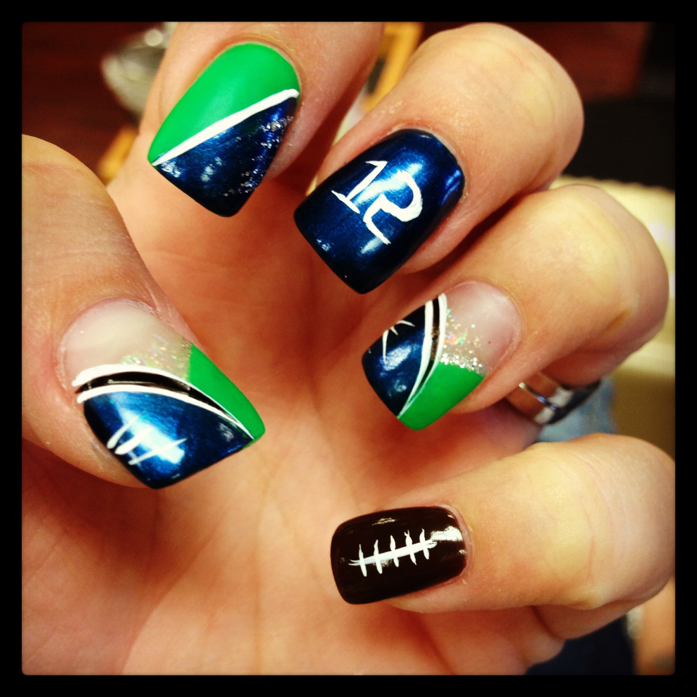 Seattle Seahawks Nail Design