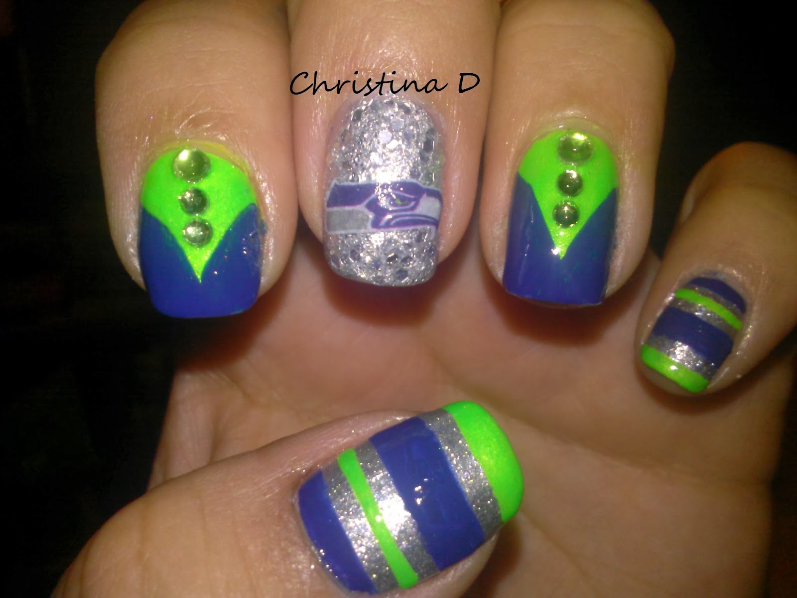 Seattle Seahawks Nail Design