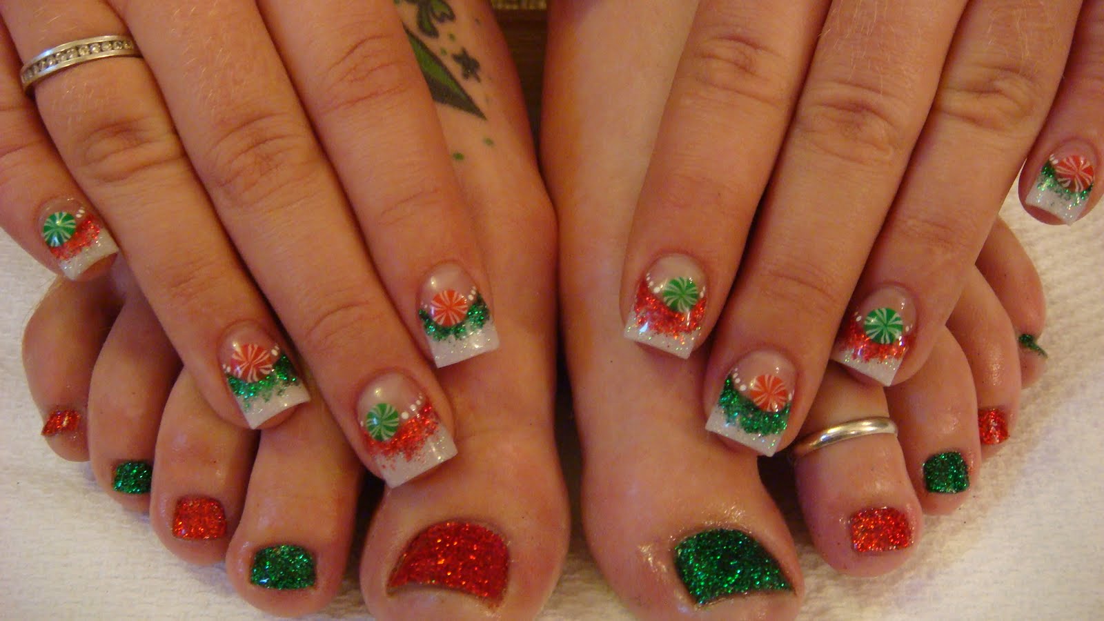 Christmas Holiday Nail Designs