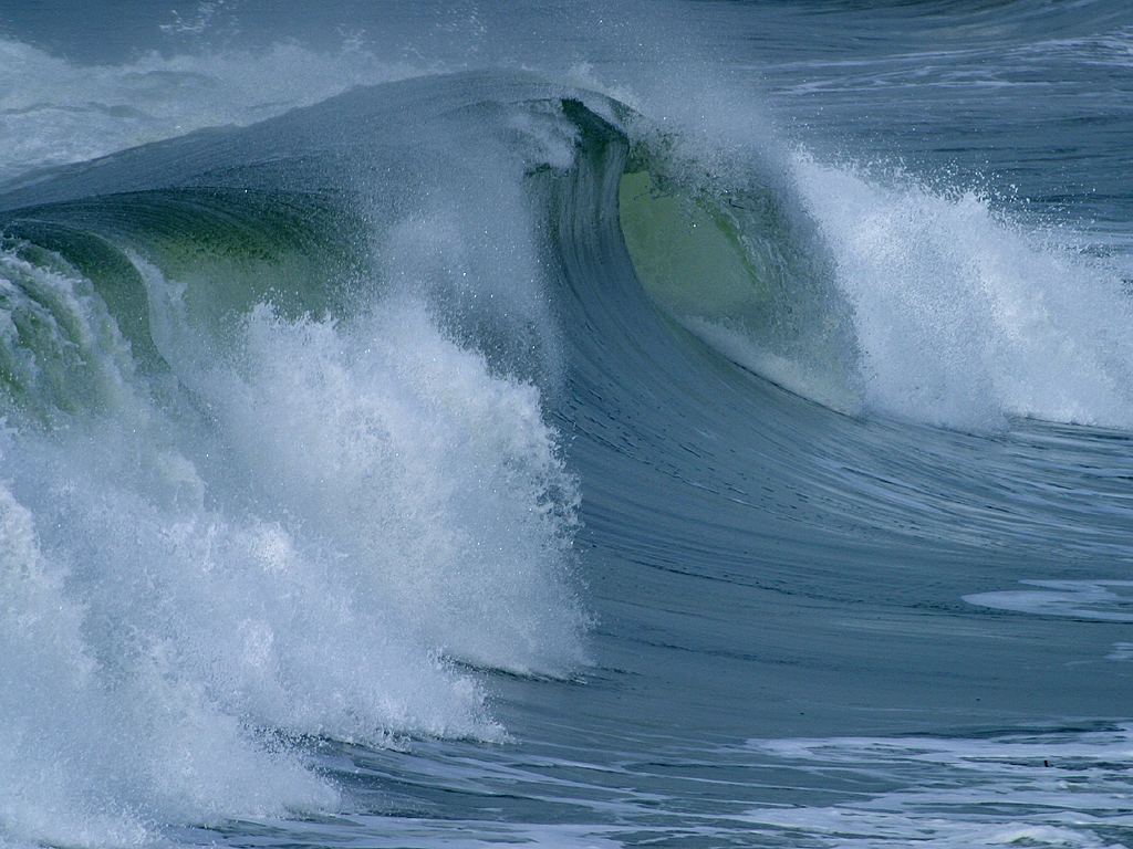 Free Public Domain Photos of Ocean Waves