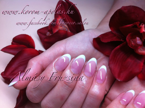 Round French Tip Acrylic Nails Tumblr
