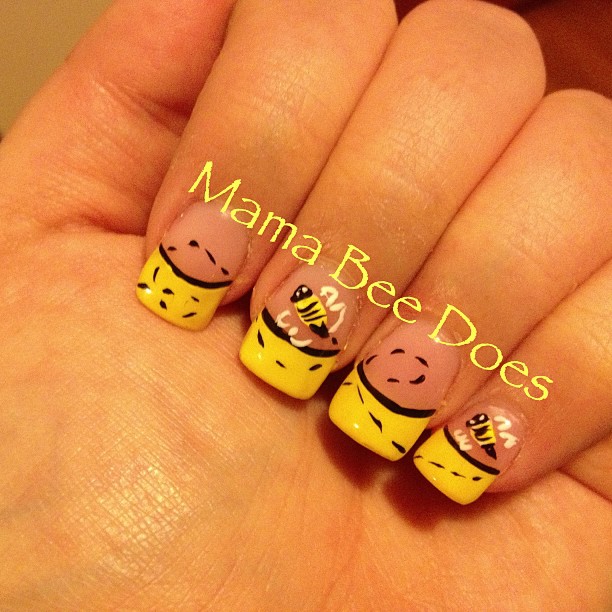 Bee Nail Art