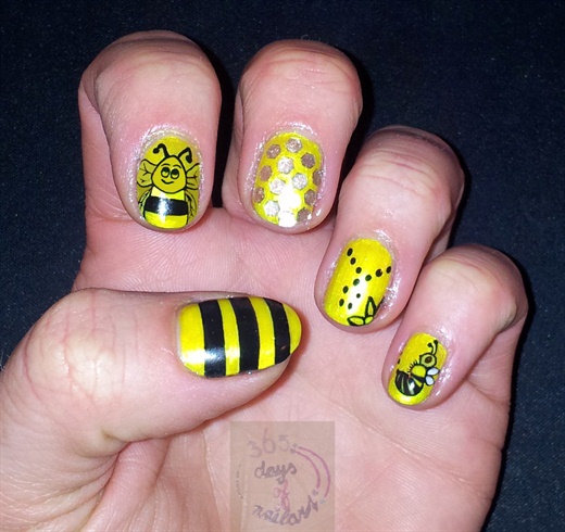 Black and Yellow Bee Nail Designs Black and Yellow Bee Nail Designs