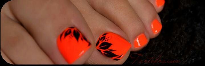 Black and Orange Toe Nail Design Black and Orange Toe Nail Design