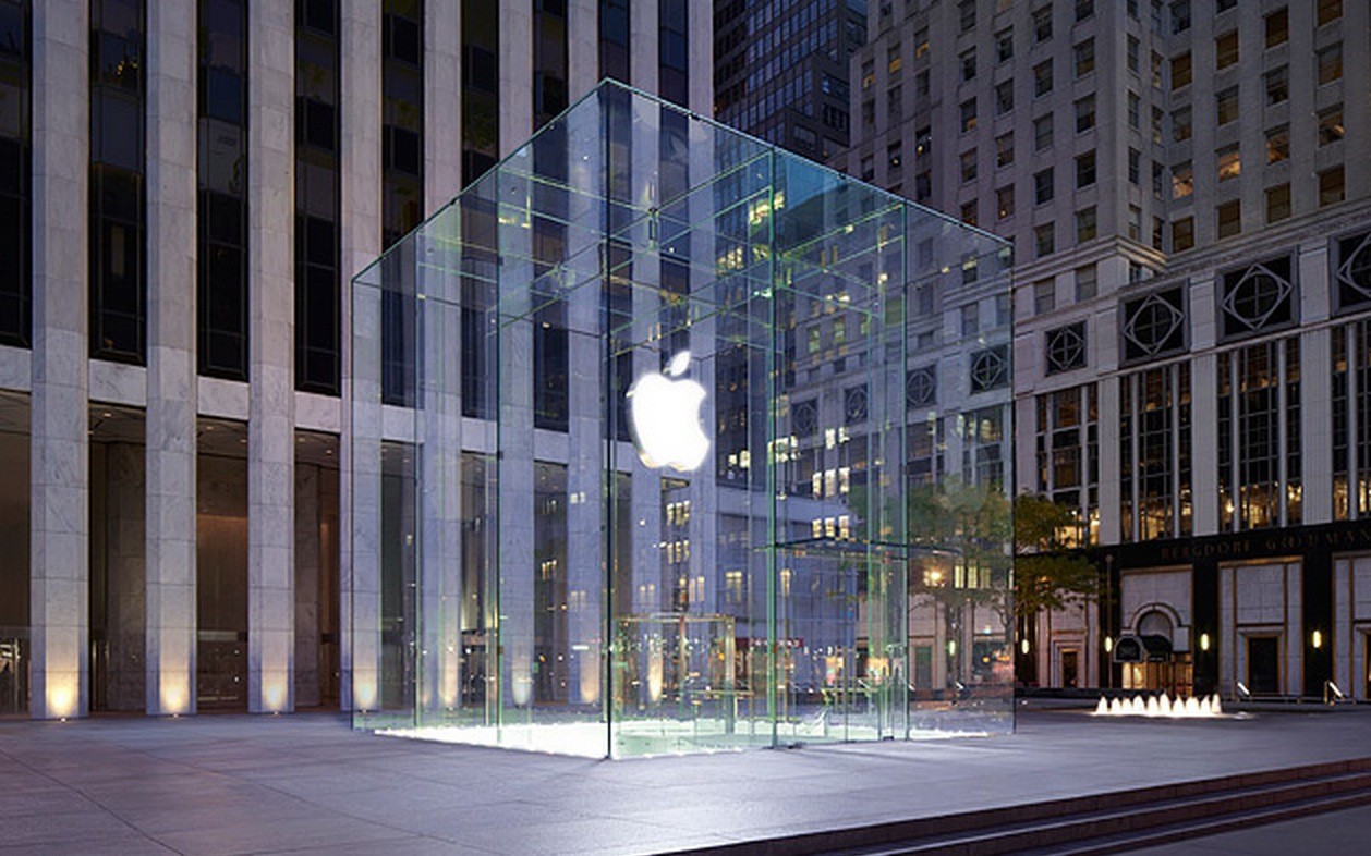 Glass Apple Store New York