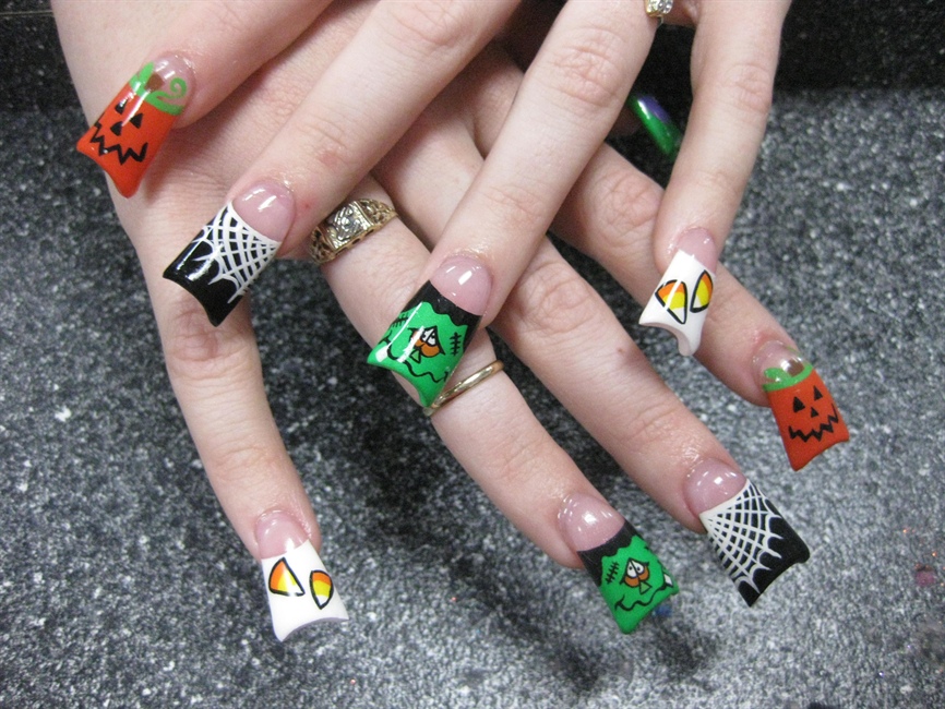 5 Halloween Nail Art Designs Images