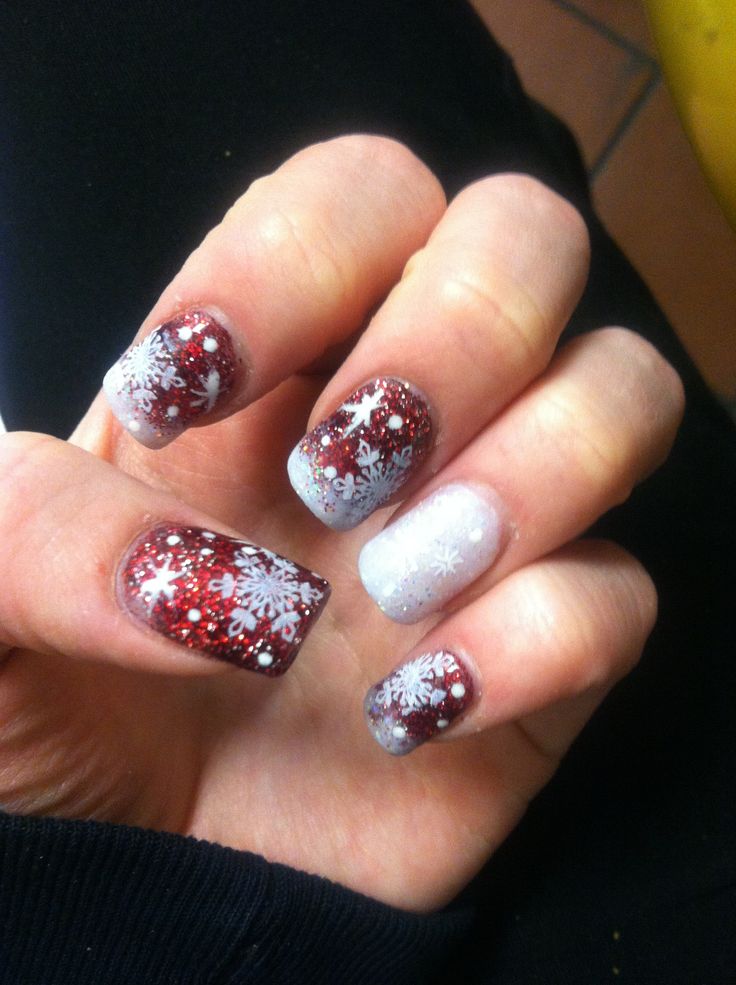 Christmas Acrylic Nails with Designs