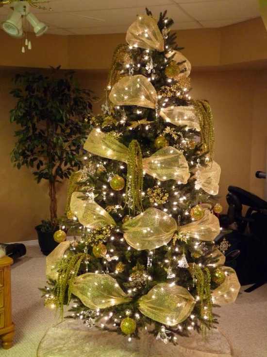 Elegant Christmas Tree