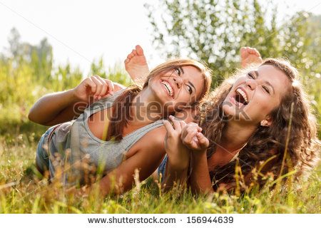 Gifs Two Girls Laying Down in Grass Gifs Two Girls Laying Down in Grass