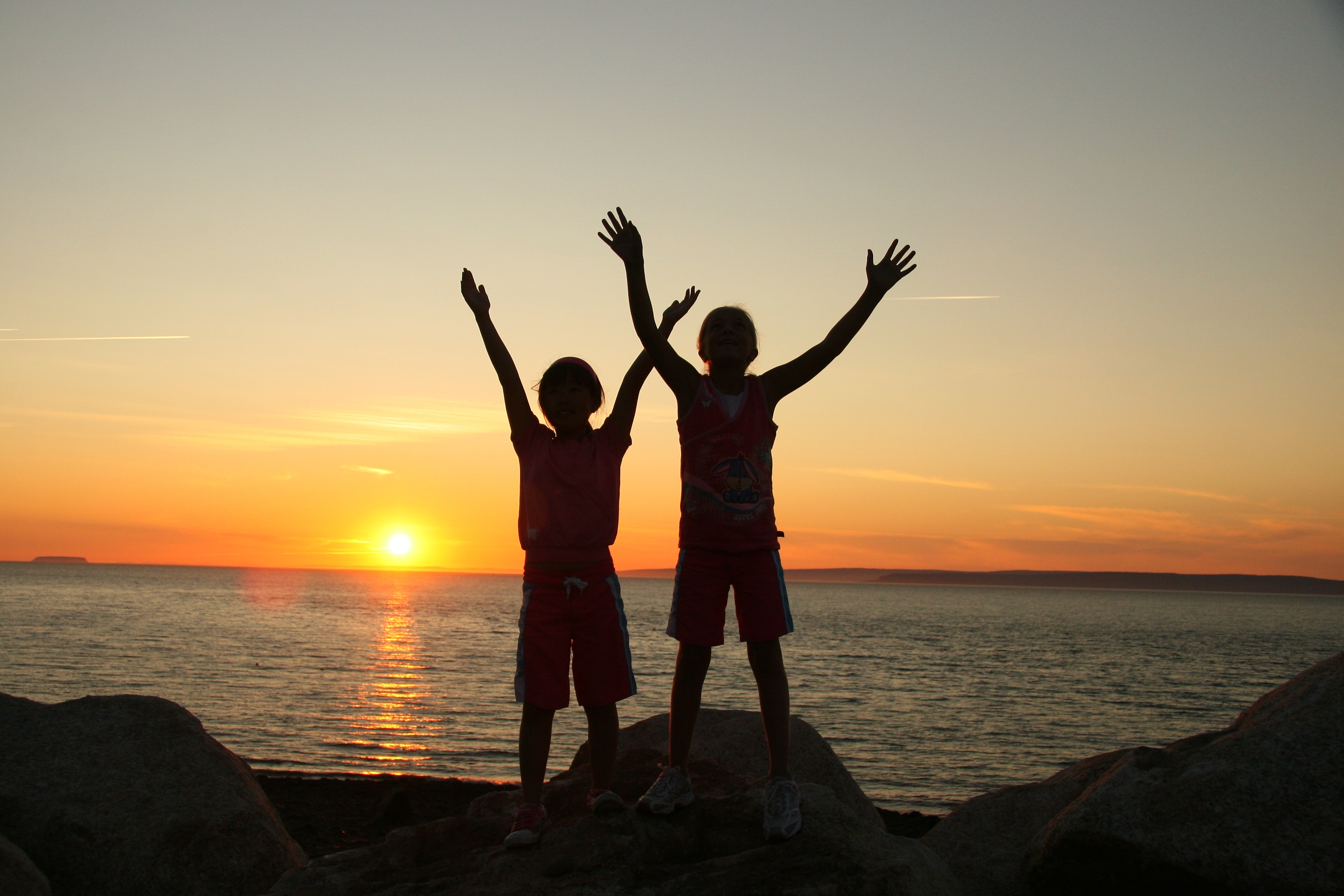 Children Praise God