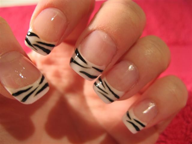 Zebra Print Nails