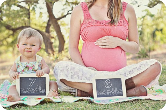 Cute Maternity Photography Idea