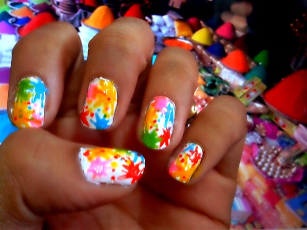 Nail Art Color Splash