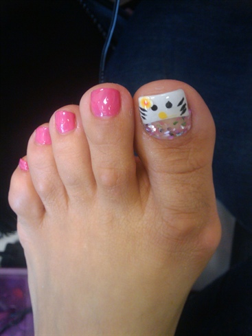 Hello Kitty Toe Nail Designs