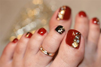 New Year Toe Nail Art Designs