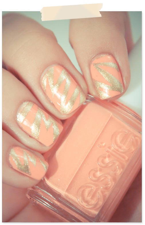 Peach and Gold Nails Peach and Gold Nails