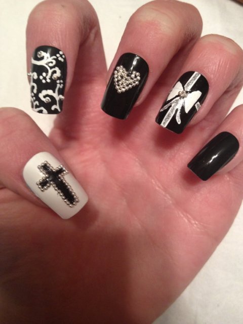 Black and White Acrylic Nail Designs