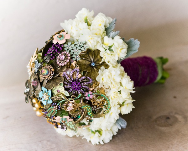 DIY Brooch Bouquet with Flowers