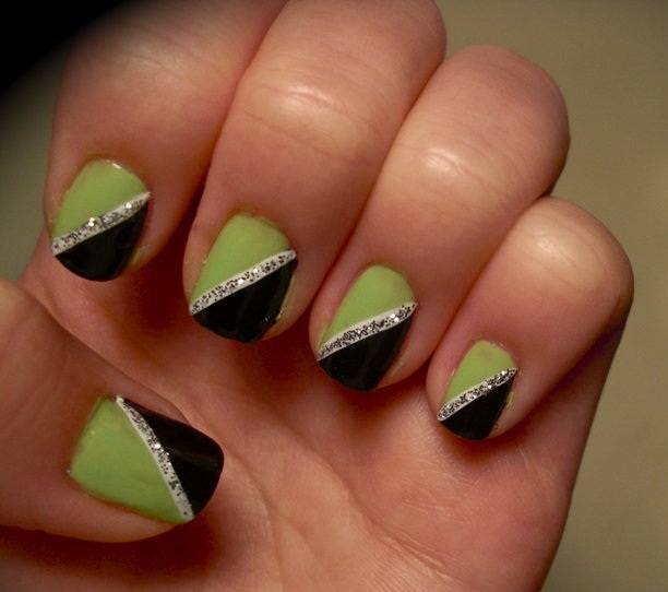 Green and Black Nail Art Designs