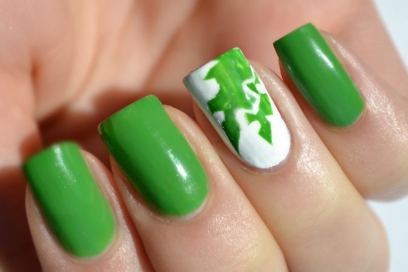 Green Nail Art Design