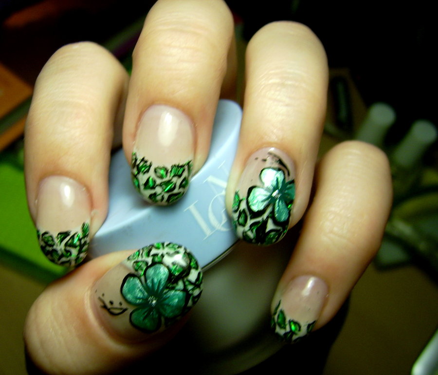 Green Nail Art Design