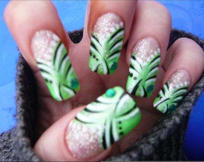 Green Nail Art Design