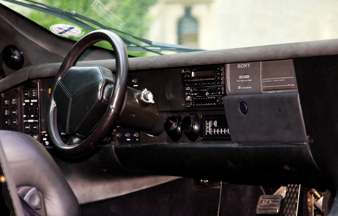 1989 Vector W8 Interior