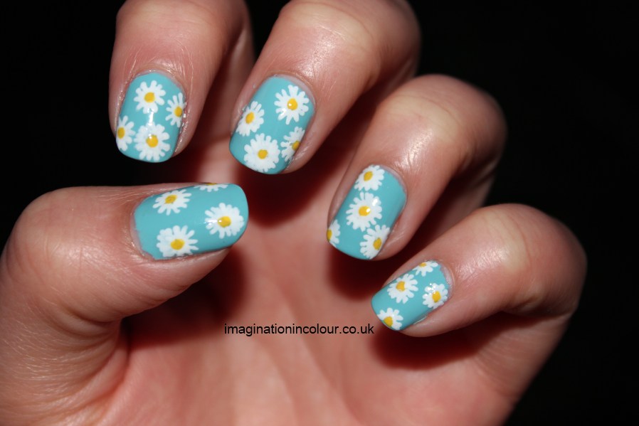 14 B Nail Art Designs Images Daisy Nail Art Design Birthday Cupcake Nail Art And Hand Nail Art Designs Newdesignfile Com