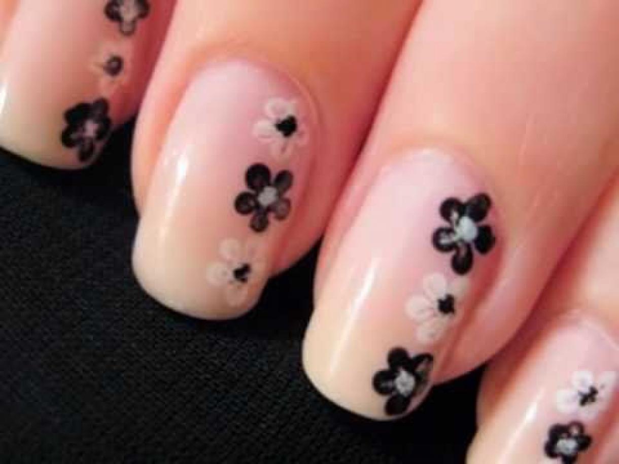 Flower Nail Art