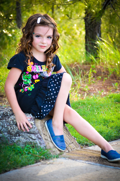 Child Outdoor Photography Poses
