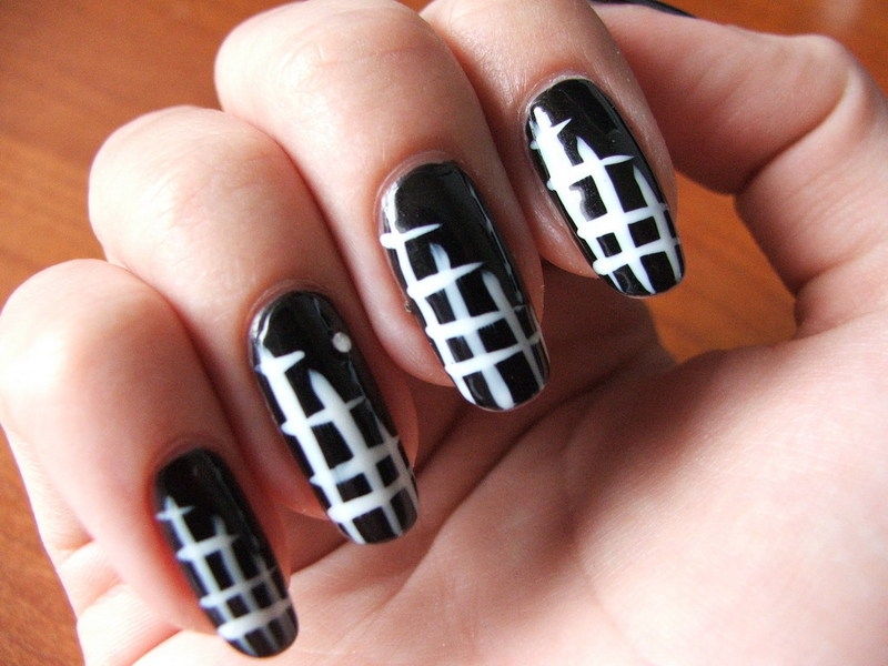 15 Simple Black Nail Polish Designs Images