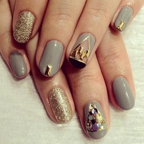 Grey and Gold Nail Design Grey and Gold Nail Design