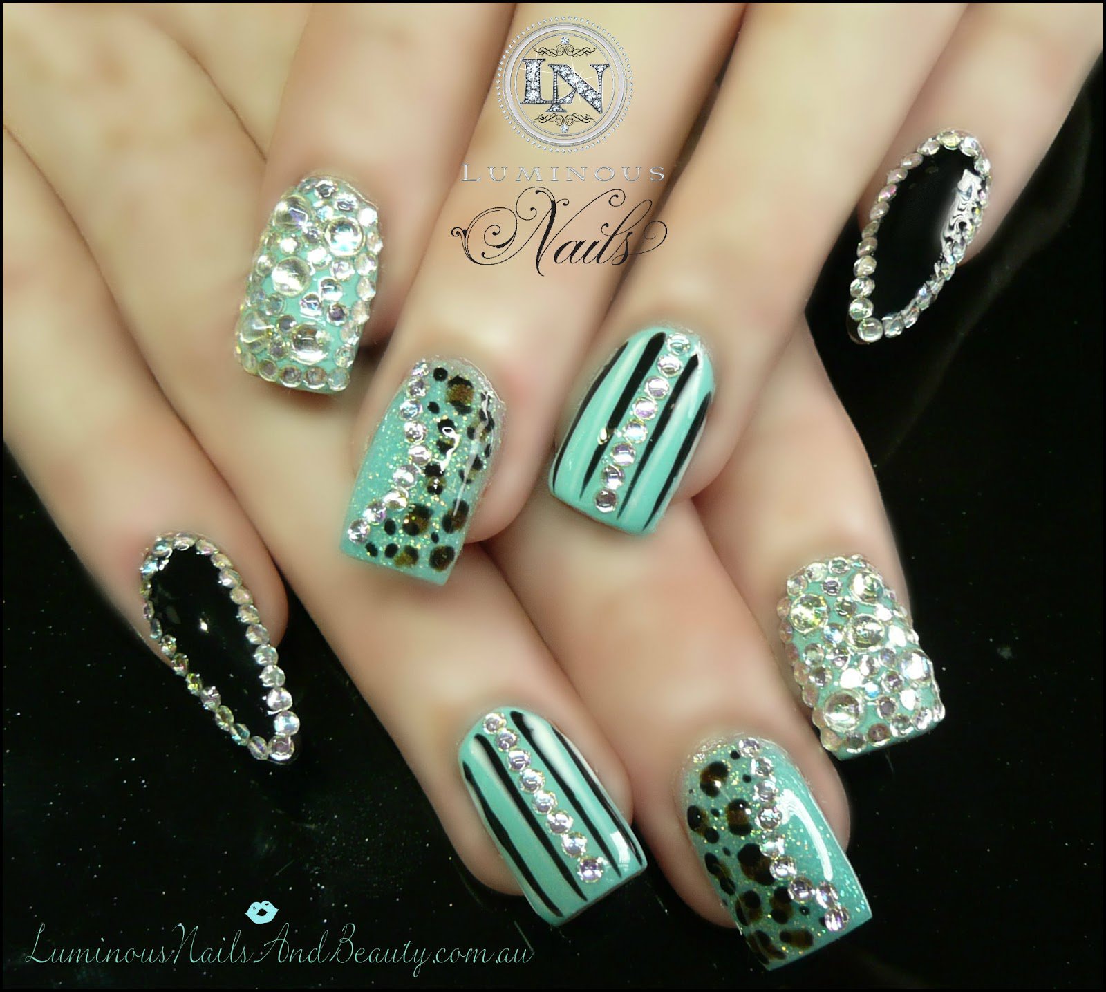 Black and Gold Acrylic Nails Black and Gold Acrylic Nails