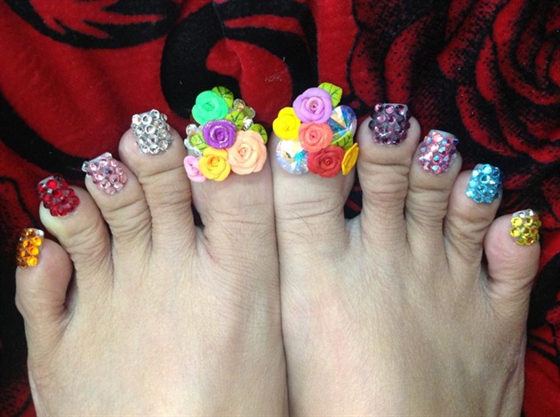 Bling Toe Nail Designs