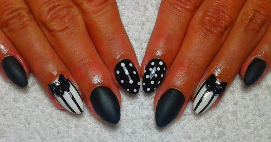 Black and White Nail Art Design