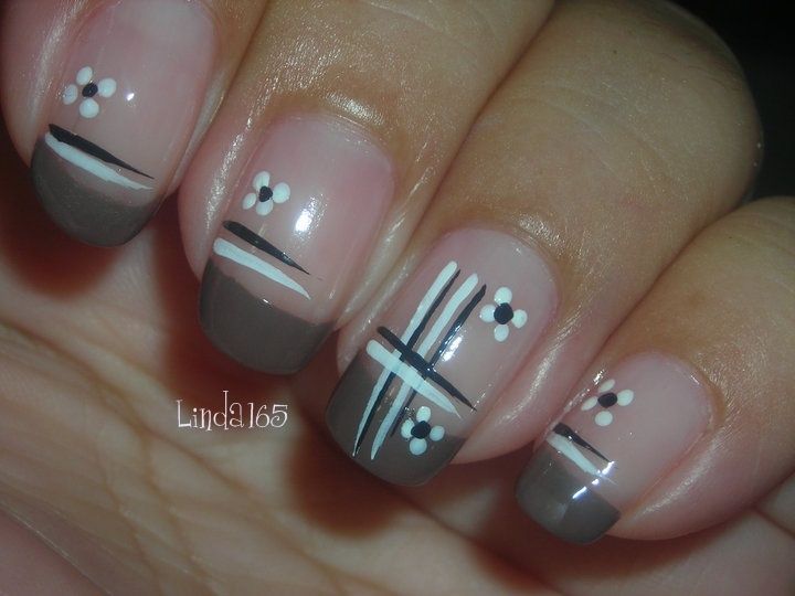 Neutral Nail Art