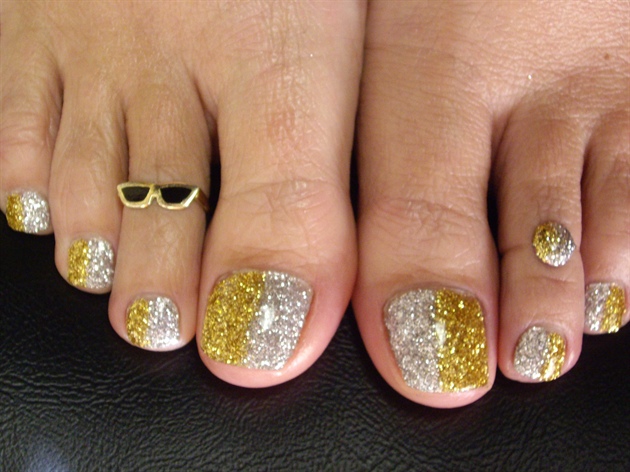 Two Tone Glitter Nail Designs Two Tone Glitter Nail Designs