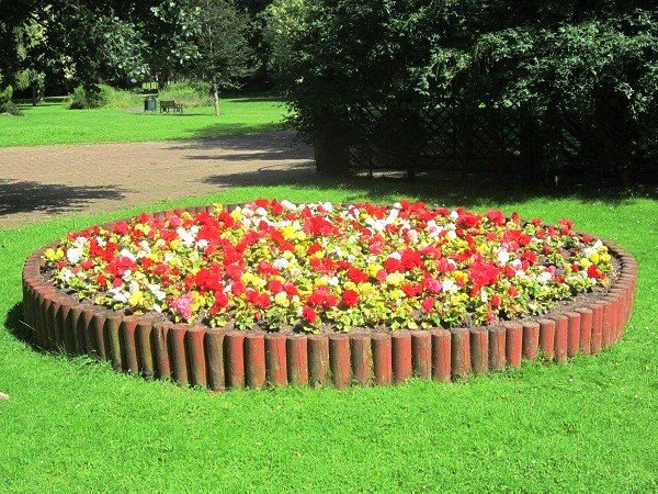 Flower Bed Border Designs