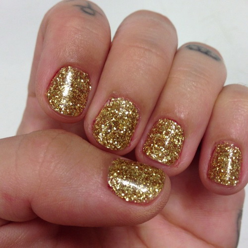 Gold Glitter Nail Design