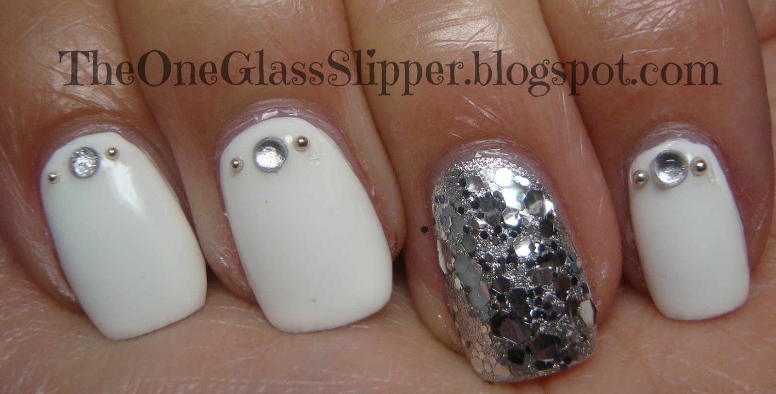 White and Silver Nail Art