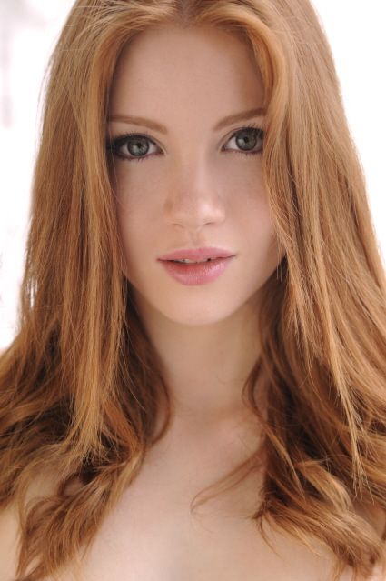 Amelia Calle Y Innis McAllister Amelia Calle Y Innis McAllister