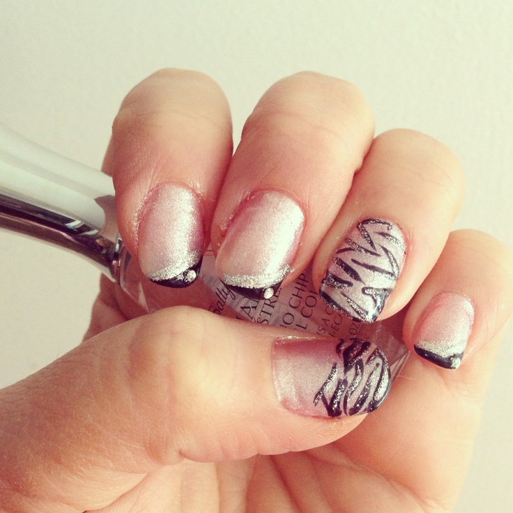 Do It Yourself Zebra Nail Design